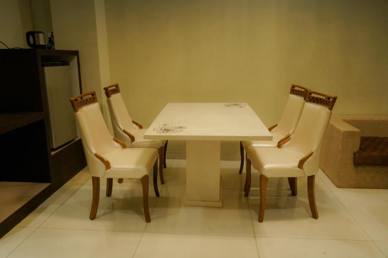 Hotel Meenakshi Hoshangabad Exterior photo